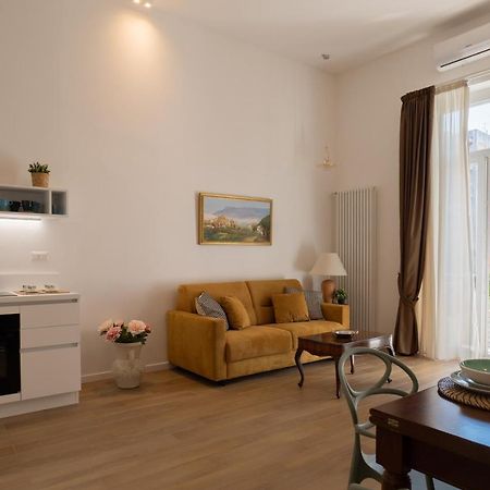 Ferienwohnung Relais Palazzo Olimpia - Corso Vittorio Emanuele Salerno Exterior foto