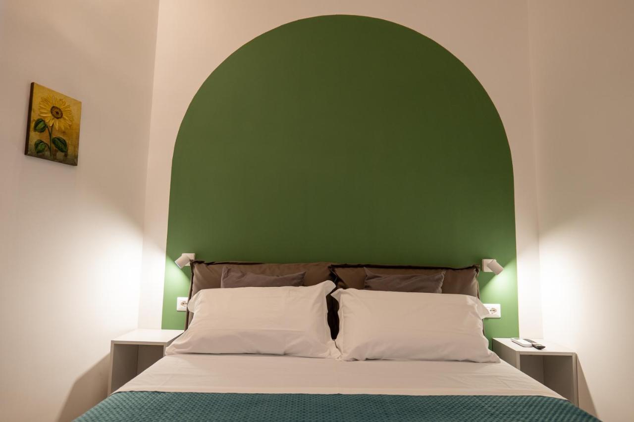 Ferienwohnung Relais Palazzo Olimpia - Corso Vittorio Emanuele Salerno Exterior foto
